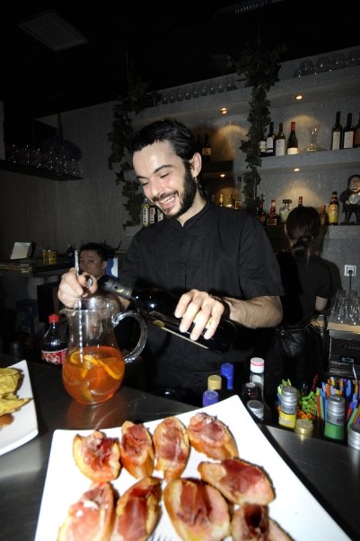 Jon Alaña, el emprendedor cocinero en el Restaurante Kuluska de Shangai. (Foto: oreneta.com)